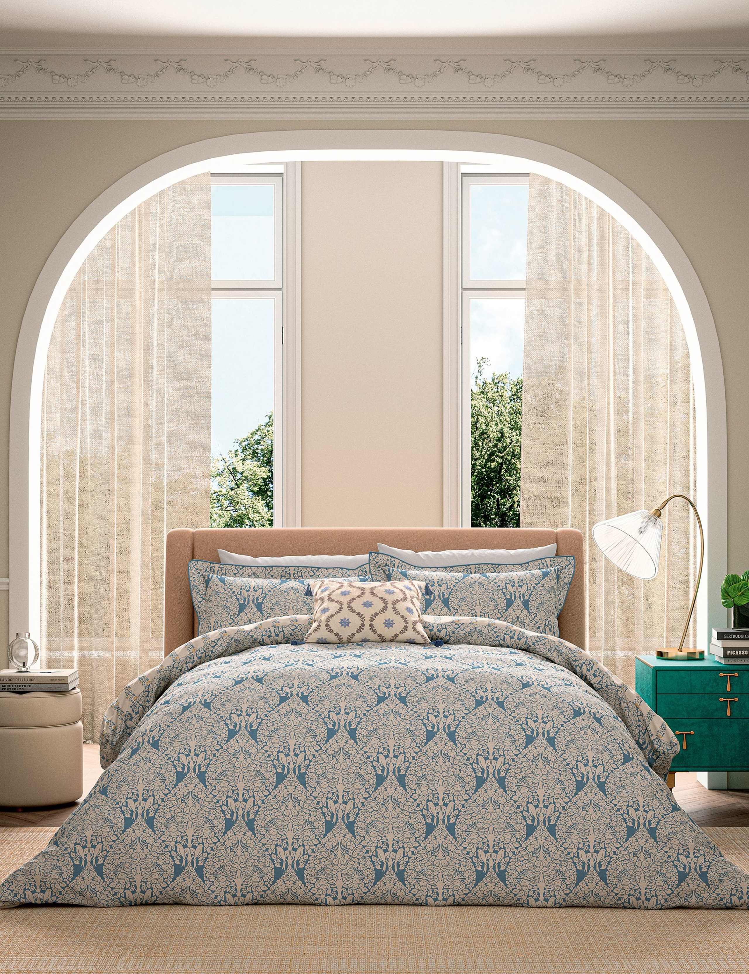 V&A Lerena bedding set with floral design - British product