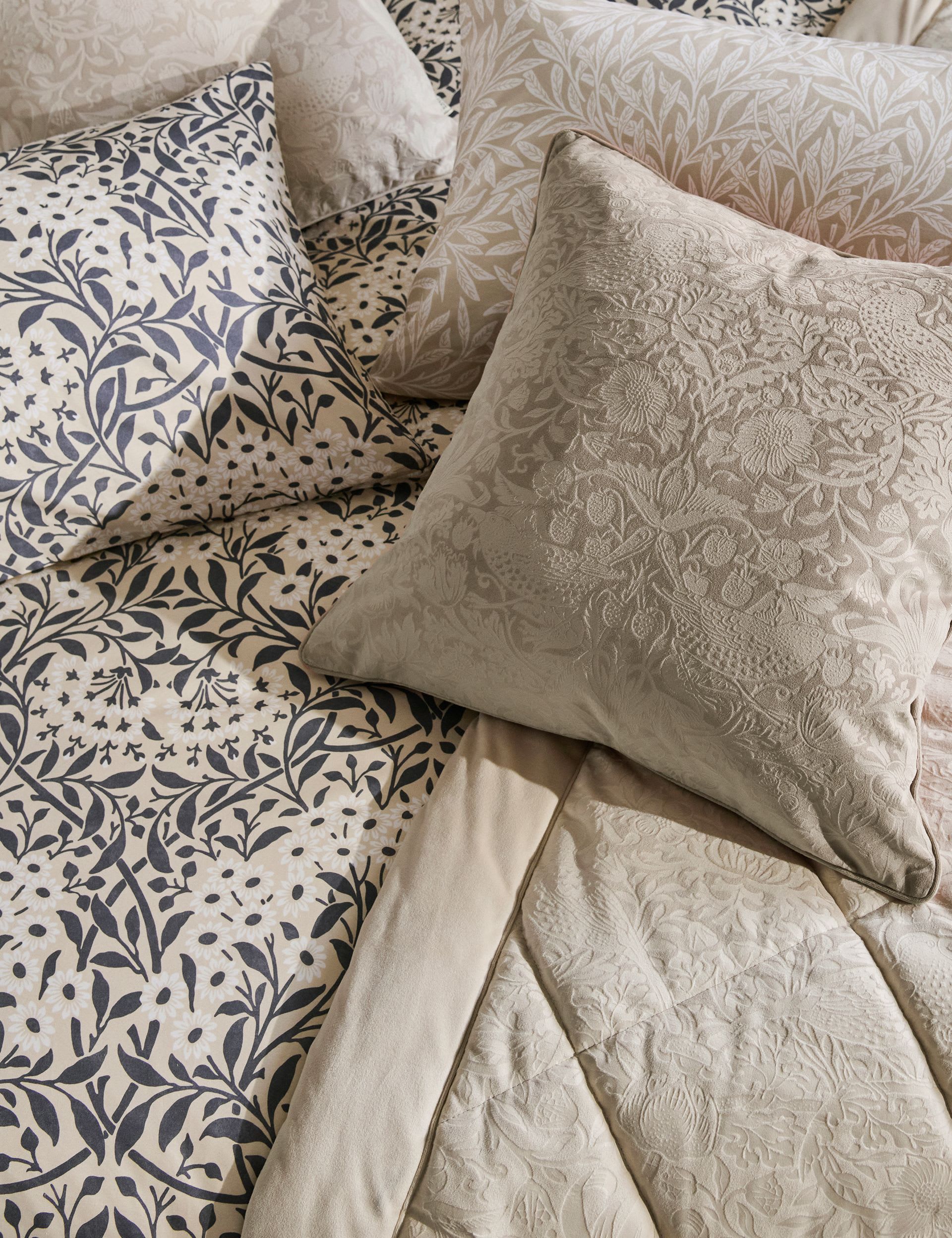 William Morris at Home Michaelmas Daisy bedding set - British product