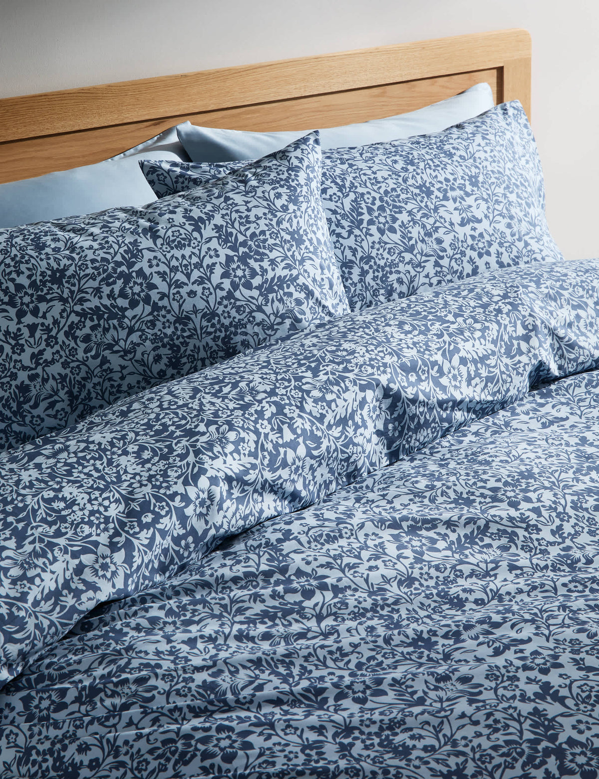 Mirrored floral bedding set, imported from the UK