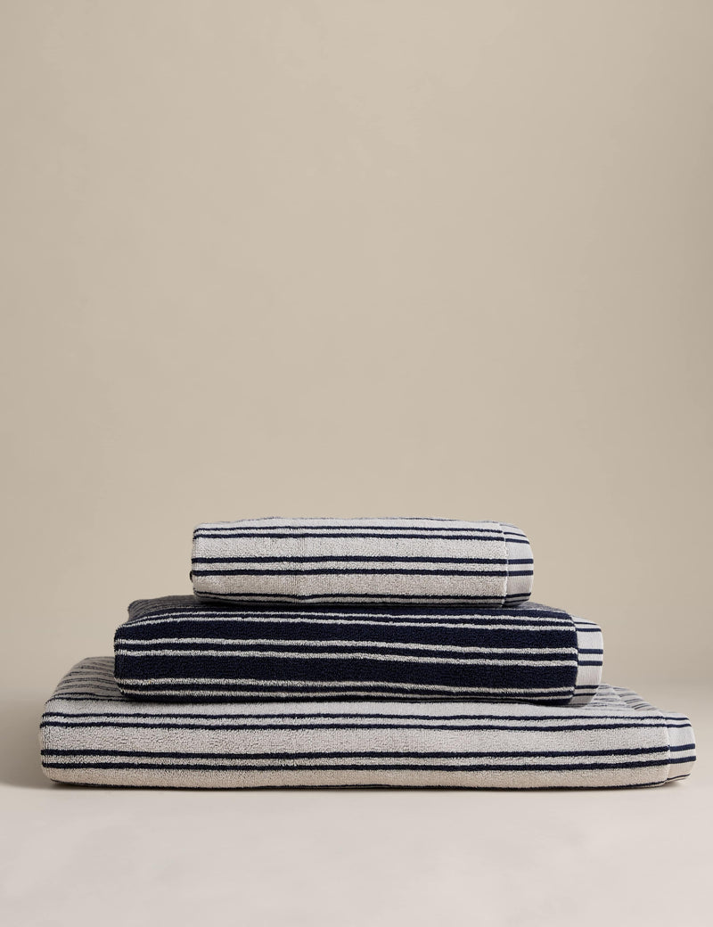 Pure cotton narrow stripe towel 500 GSM, UK version