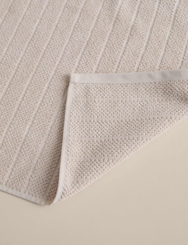 Pure cotton popcorn stripe towel 550gsm, imported from the UK