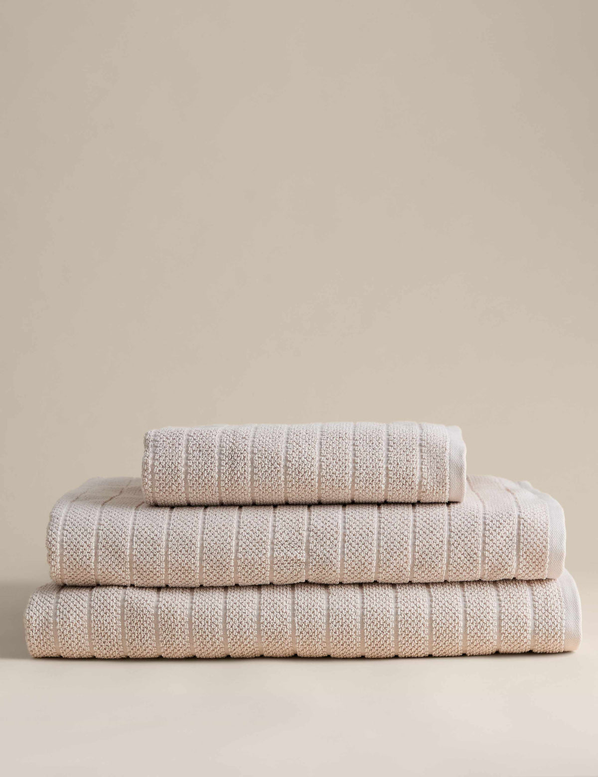 Pure cotton popcorn stripe towel 550gsm, imported from the UK