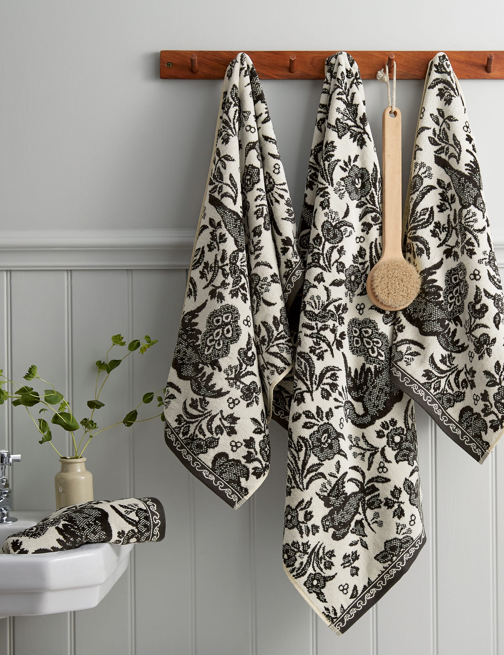 Burleigh X Bedeck Pure Cotton Regal Peacock Towel, imported from the UK