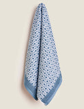 Pure cotton towel with geometric pattern 550 GSM, imported from the UK