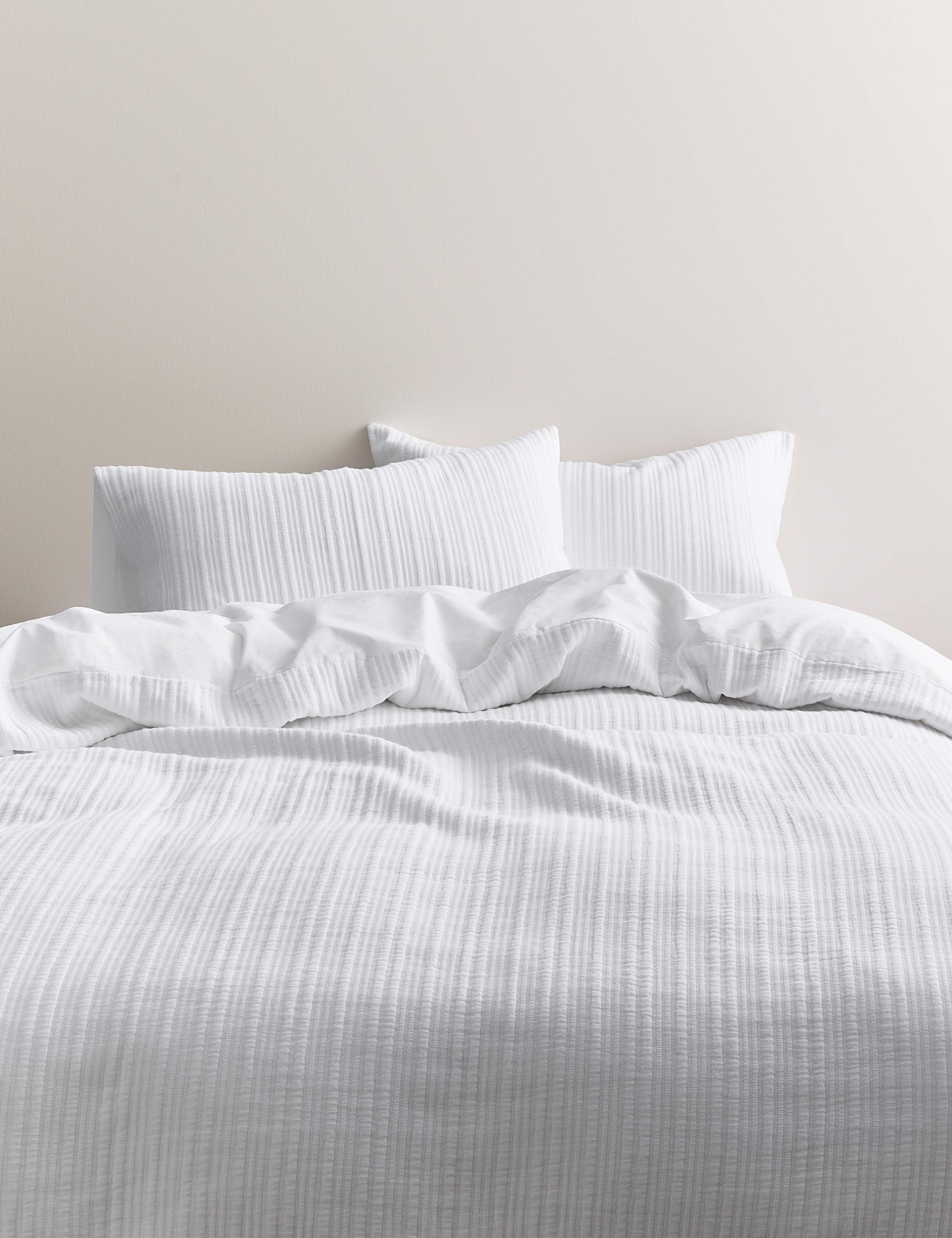 Pure cotton ribbed bedding set with duvet and pillowcases, UK version