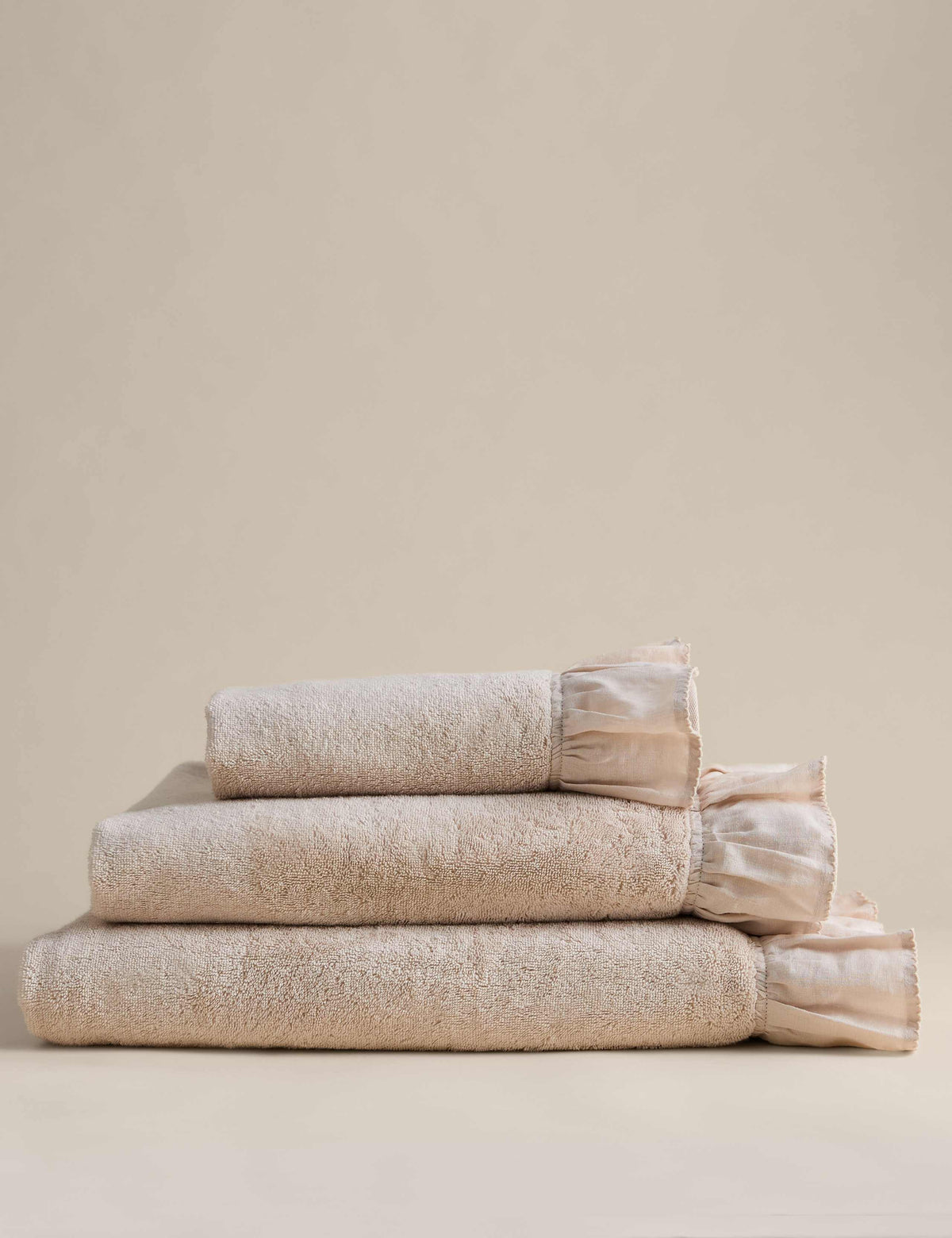 Pure cotton ruffle towel with linen border 600gsm (British brand)