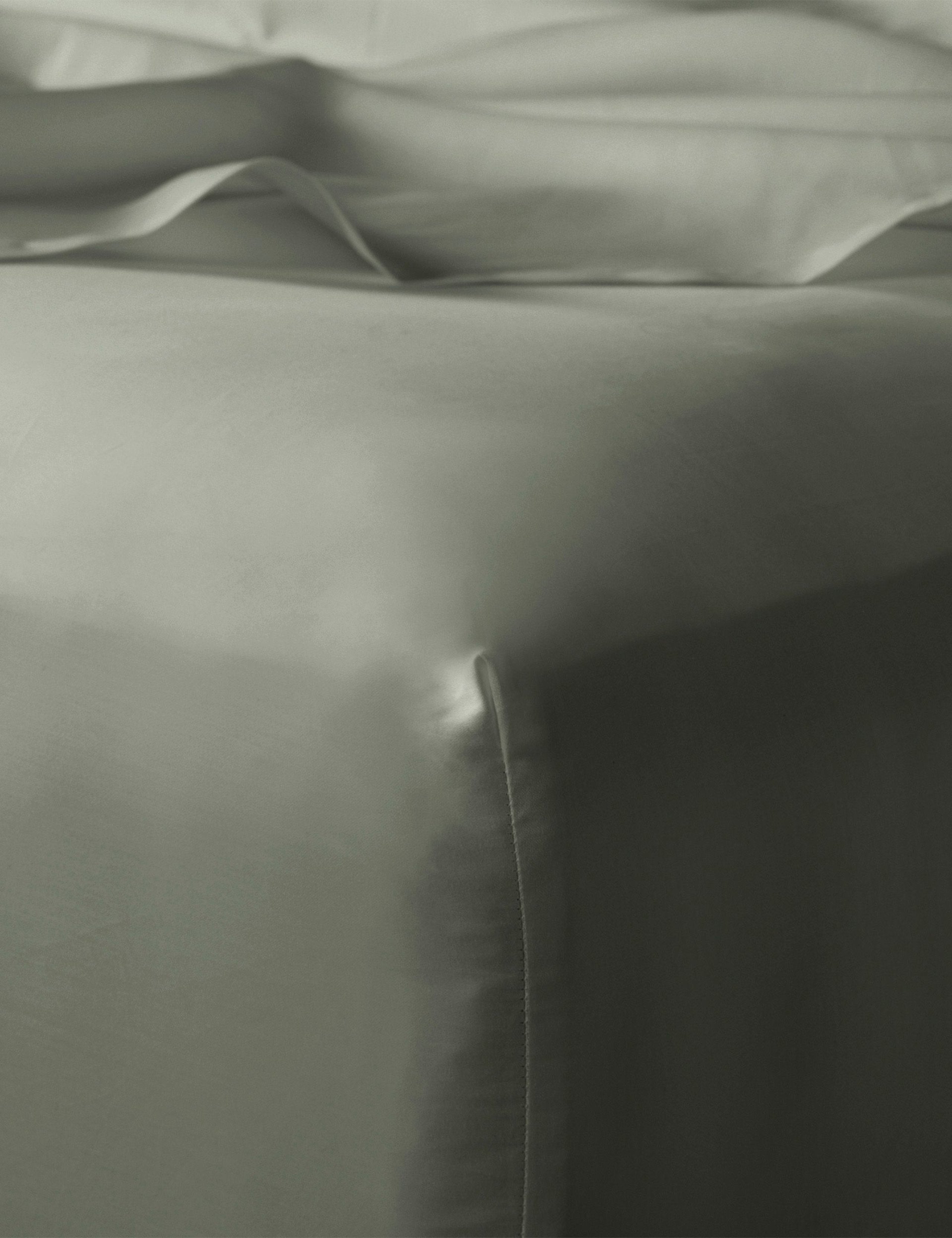 Bedfolk cotton sateen deep fitted sheet (British brand)