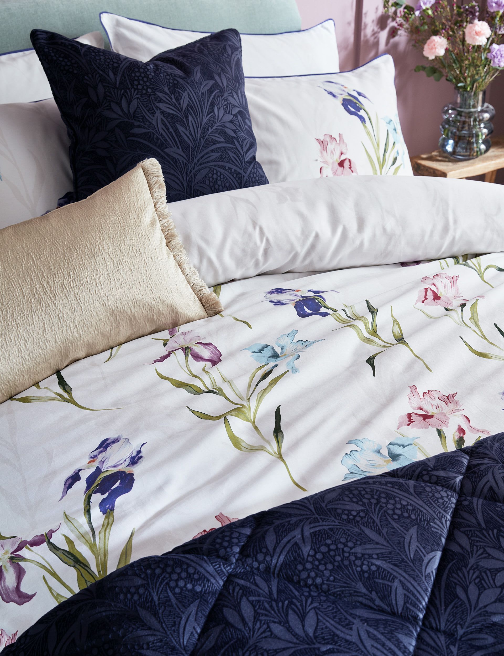 Laura Ashley Hawling Irises bedding set, imported from the UK