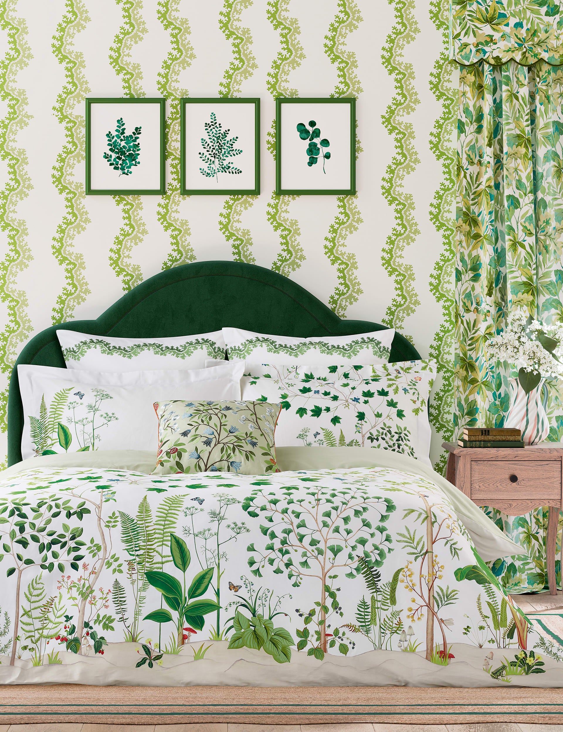 Sanderson Sycamore Oak bedding set, imported from the UK