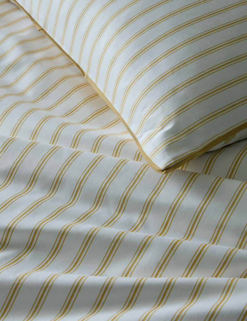 Laura Ashley cotton sateen reversible bedding set (British brand)