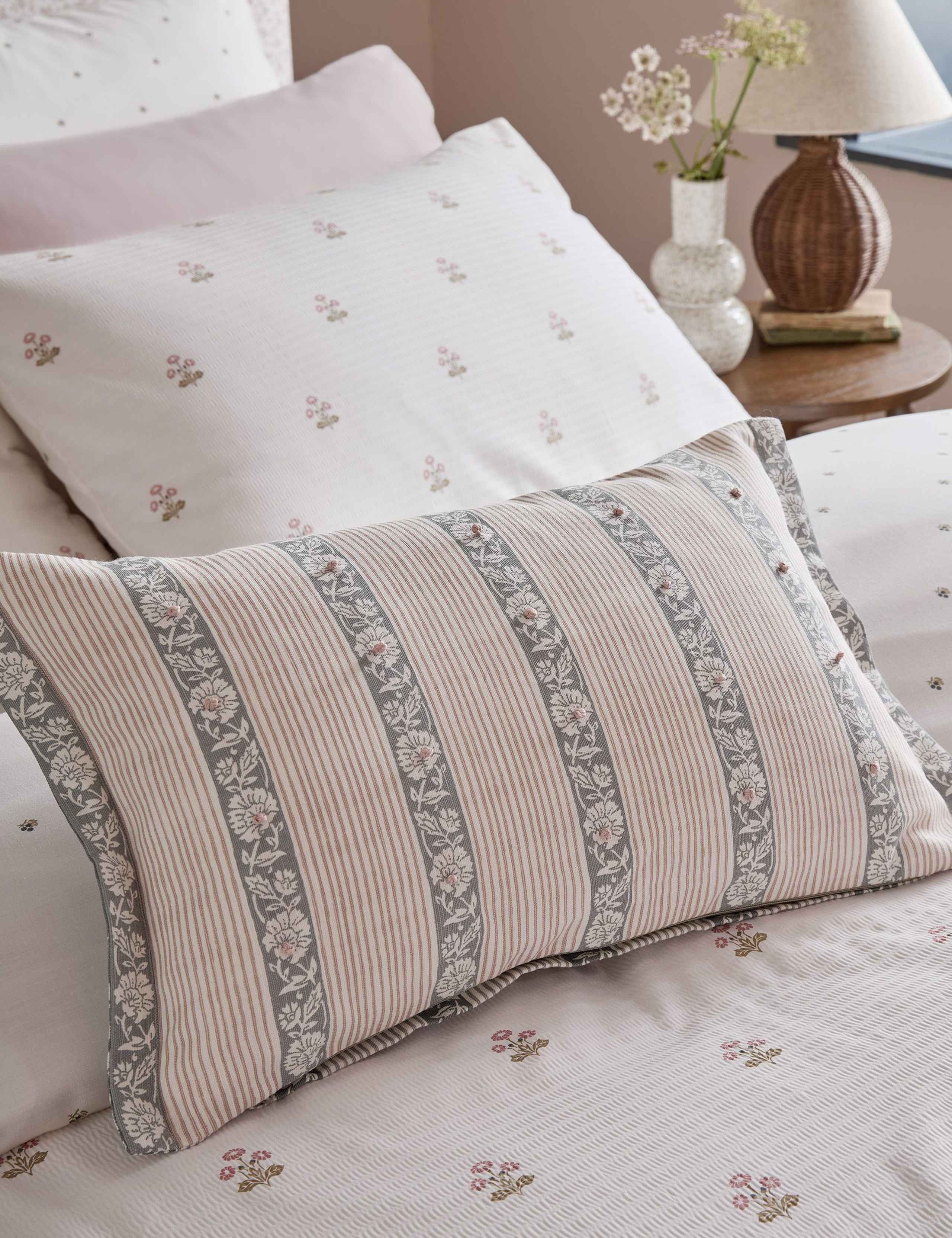 Laura Ashley Semington cushion floral striped 30x50 cm, UK version