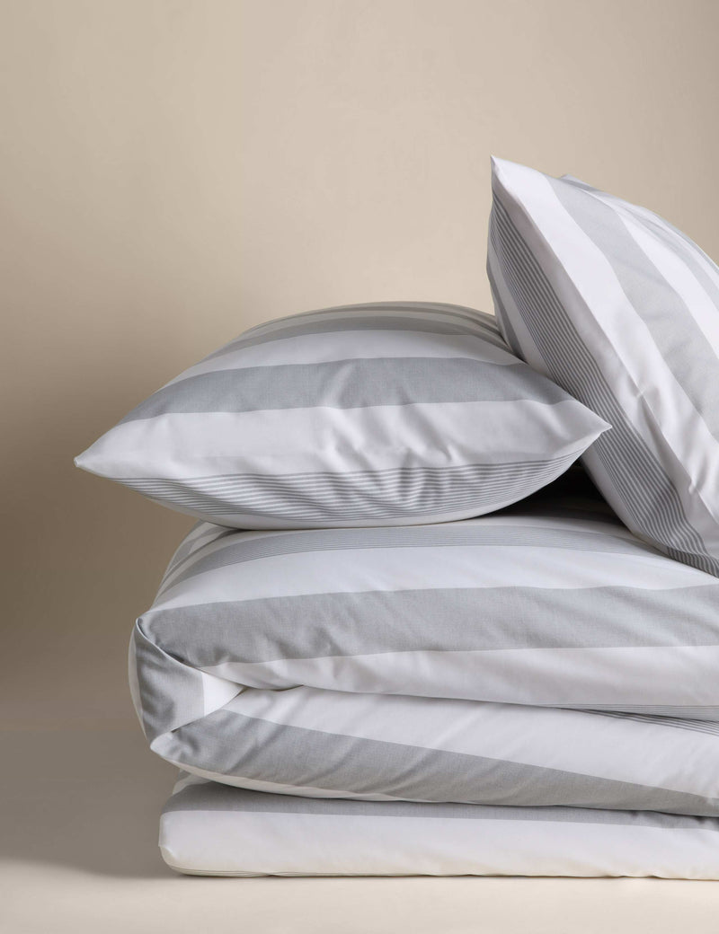 Signature stripe cotton bedding set (British brand)