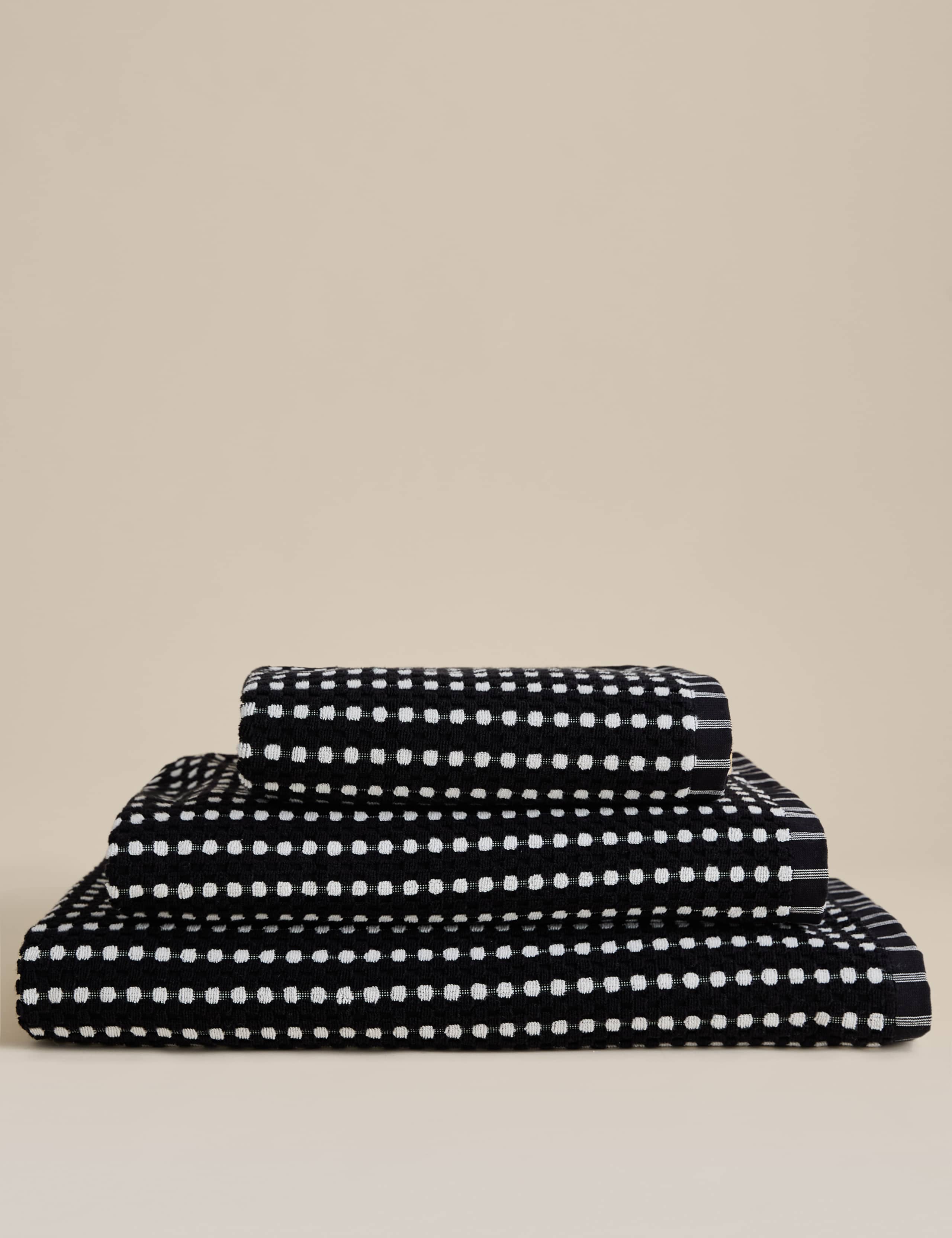 Pure cotton spotty striped towel 500 GSM - British product