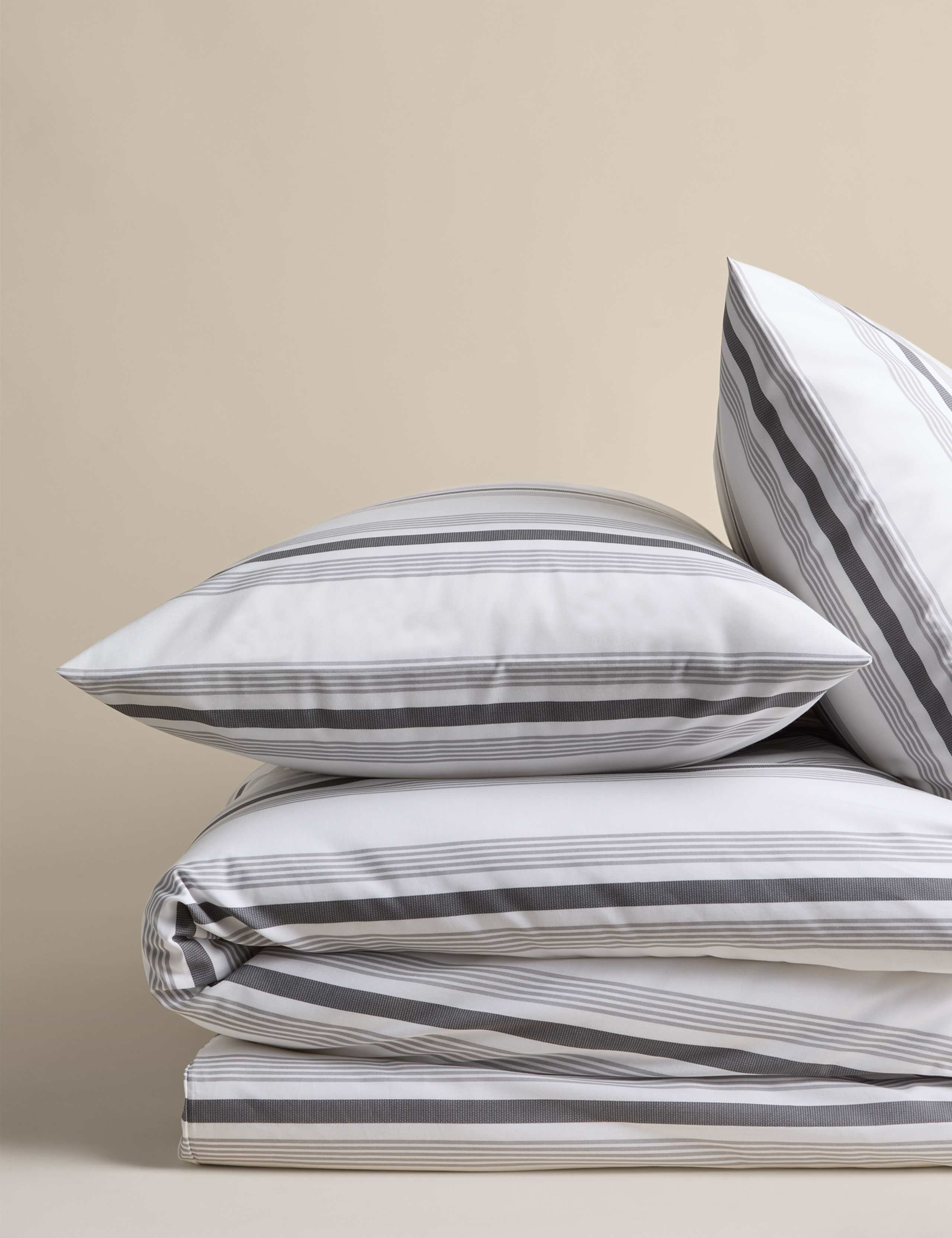 Pure cotton striped bedding set 180 thread count, UK version