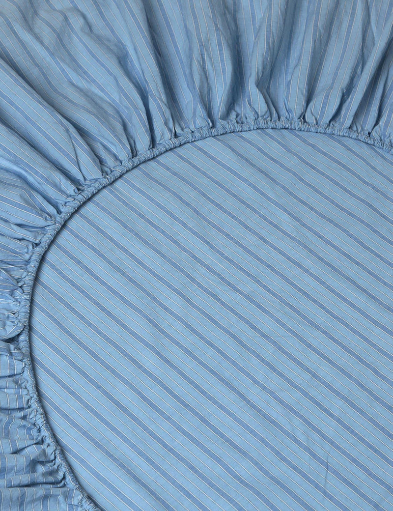 Piglet in Bed pure cotton striped fitted sheet, UK version