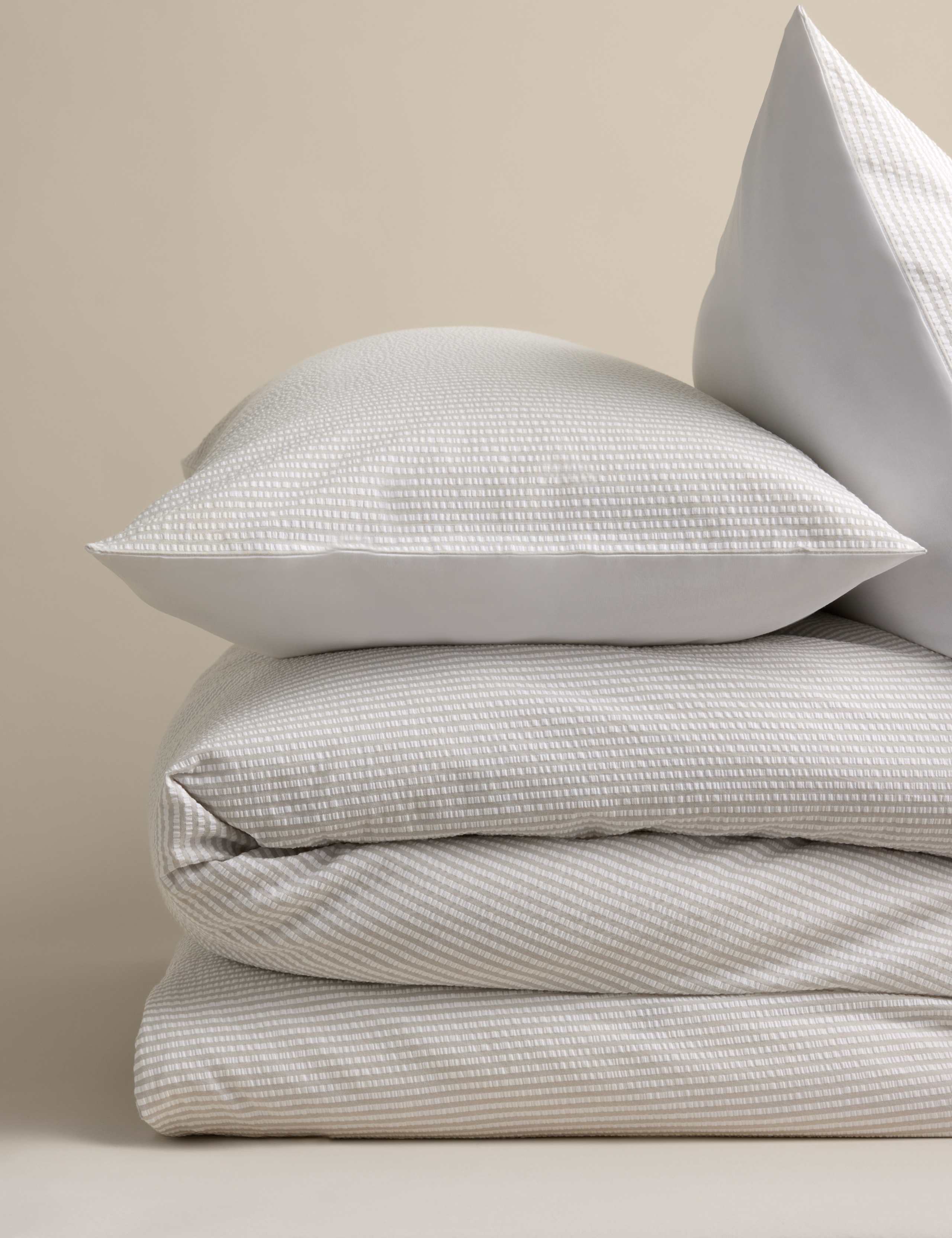 Pure cotton striped seersucker bedding set, UK version