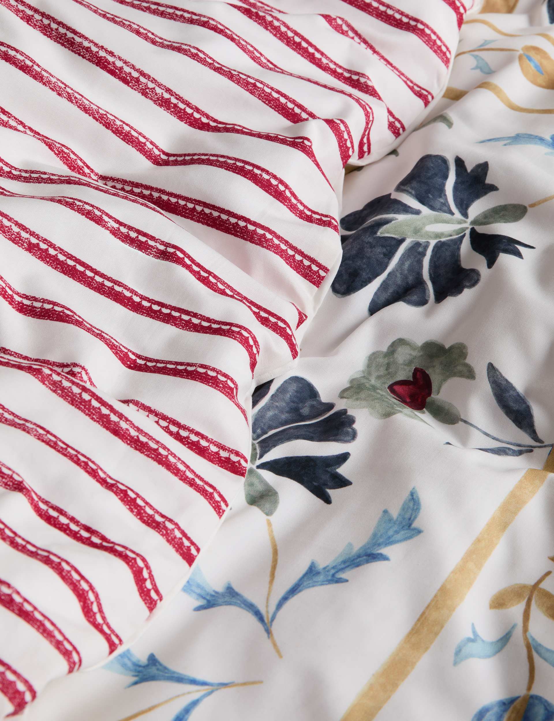 Suzani pattern bedding set in pure cotton, imported from the UK