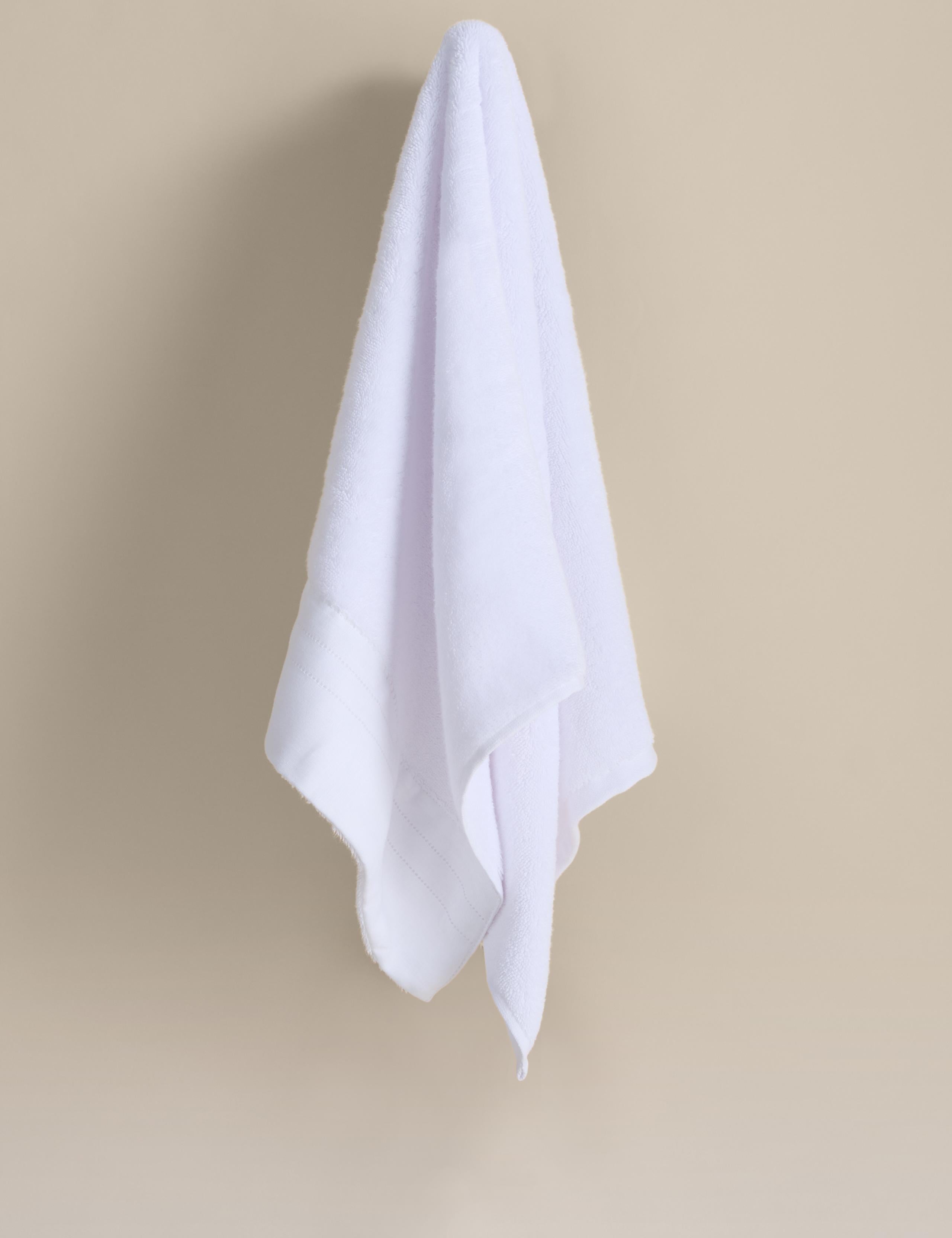 Pure cotton towel with linen border, UK version