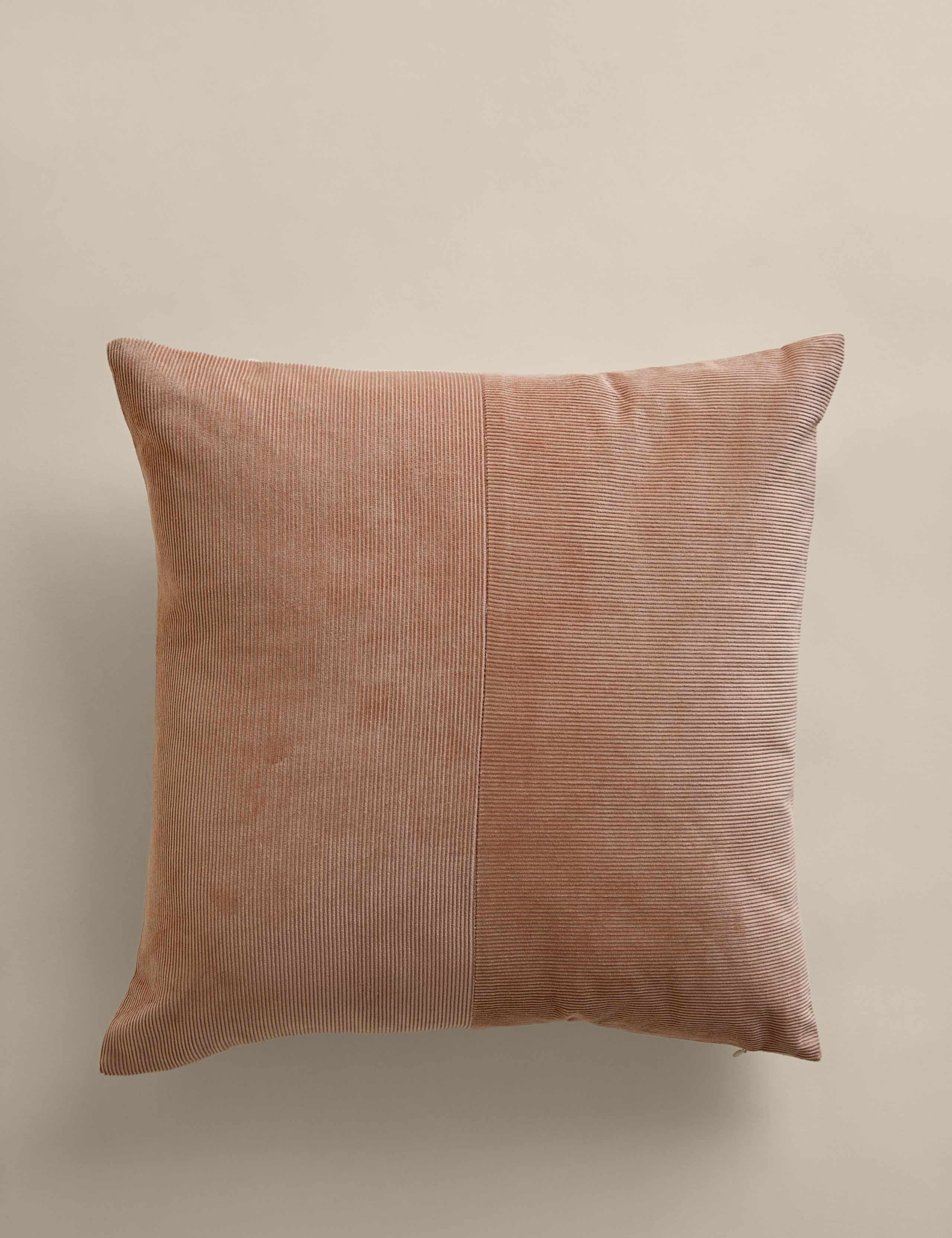 Washed cotton cord cushion 45 cm - British product