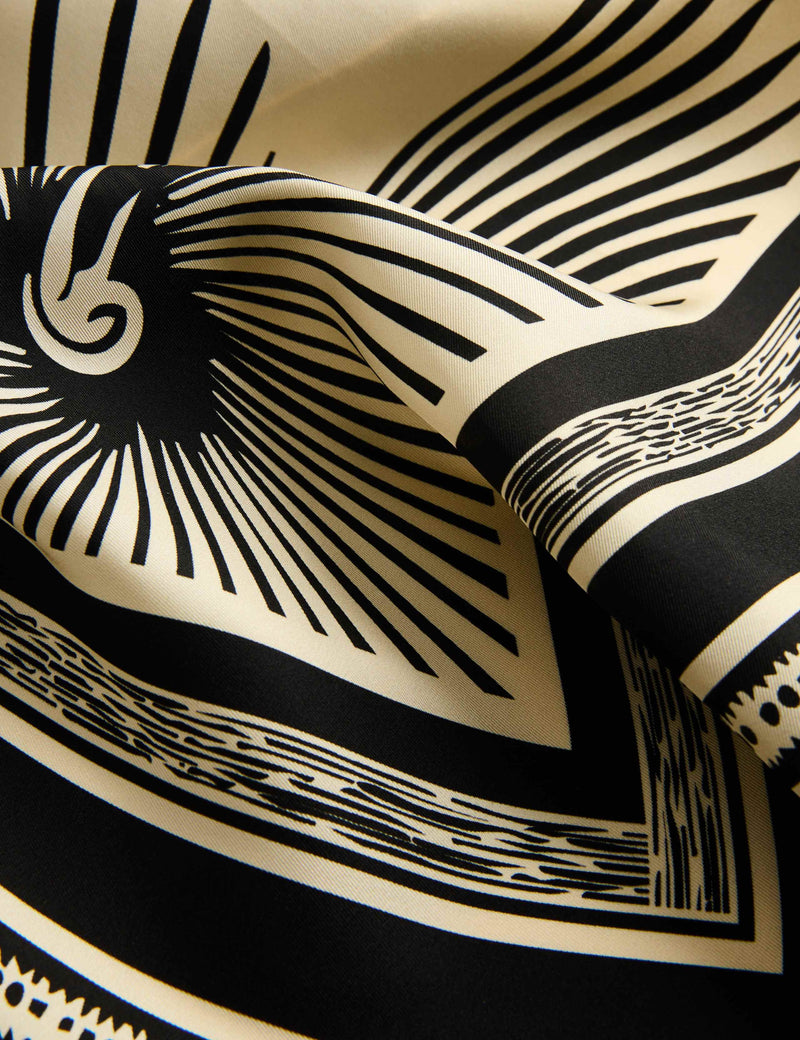 Jaeger pure silk printed scarf 64 cm, UK version