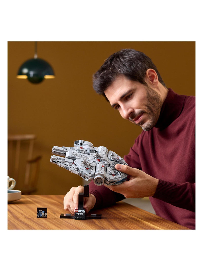 LEGO Star Wars Millennium Falcon model set 26cm (British brand)