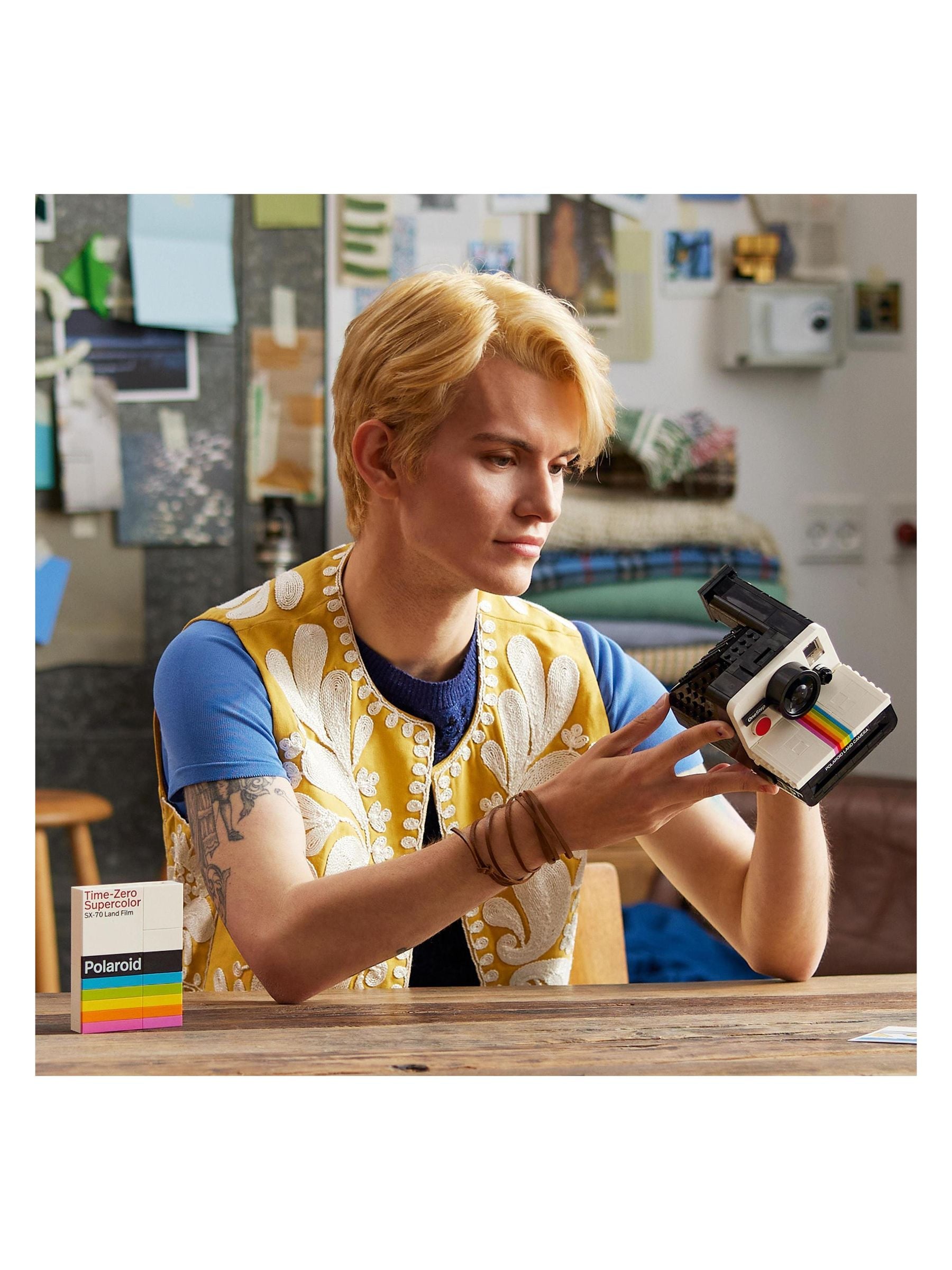 LEGO Ideas Polaroid OneStep SX-70 camera 21345 (British brand)