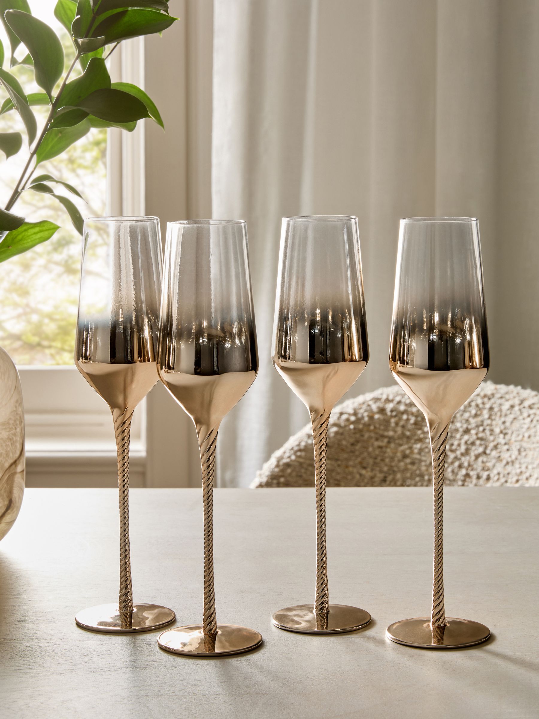 Set of 4 Gold Astrid Champagne Flutes