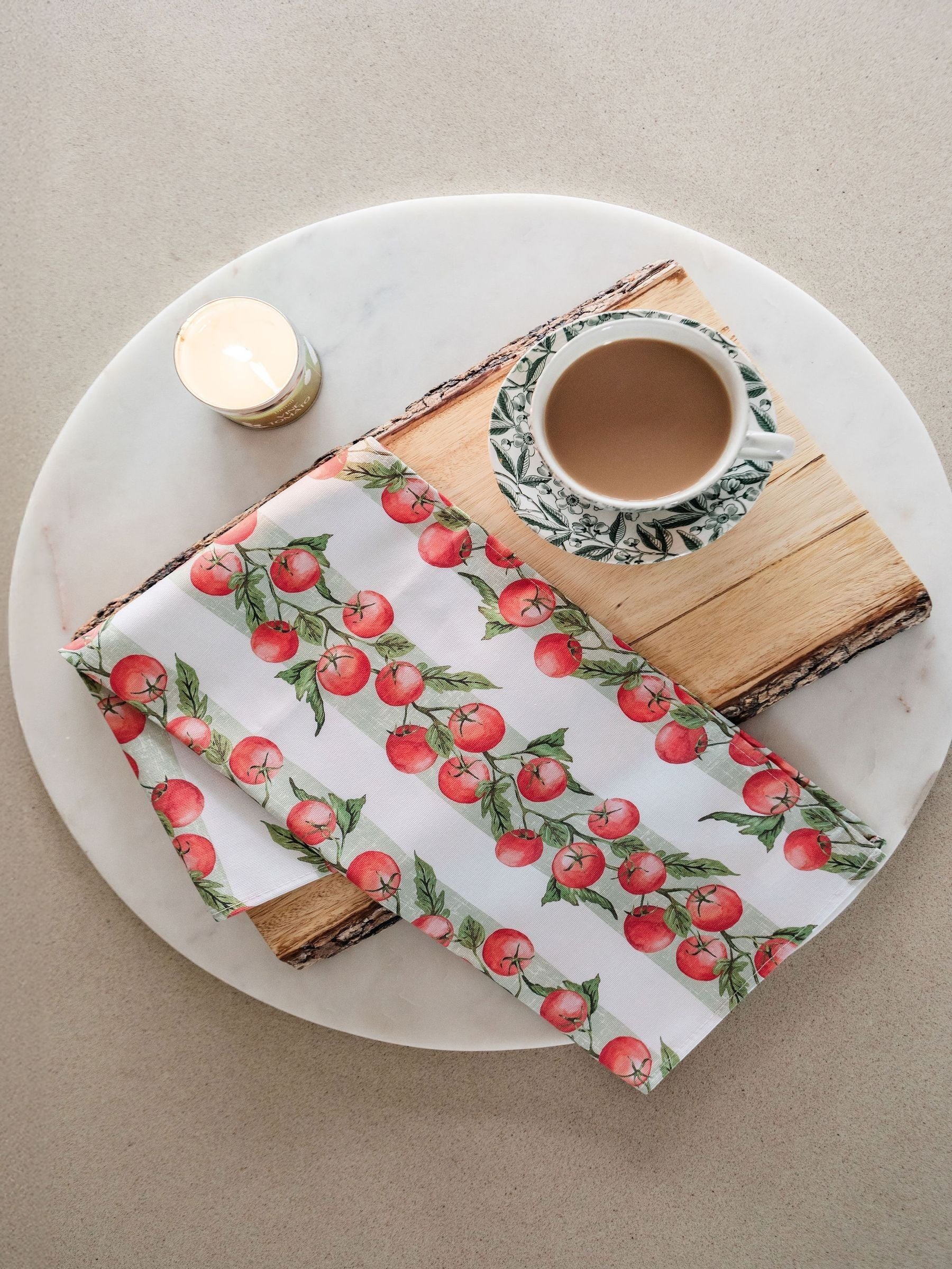 Avalon Home red vine tomato tea towel 45x68cm, imported from the UK