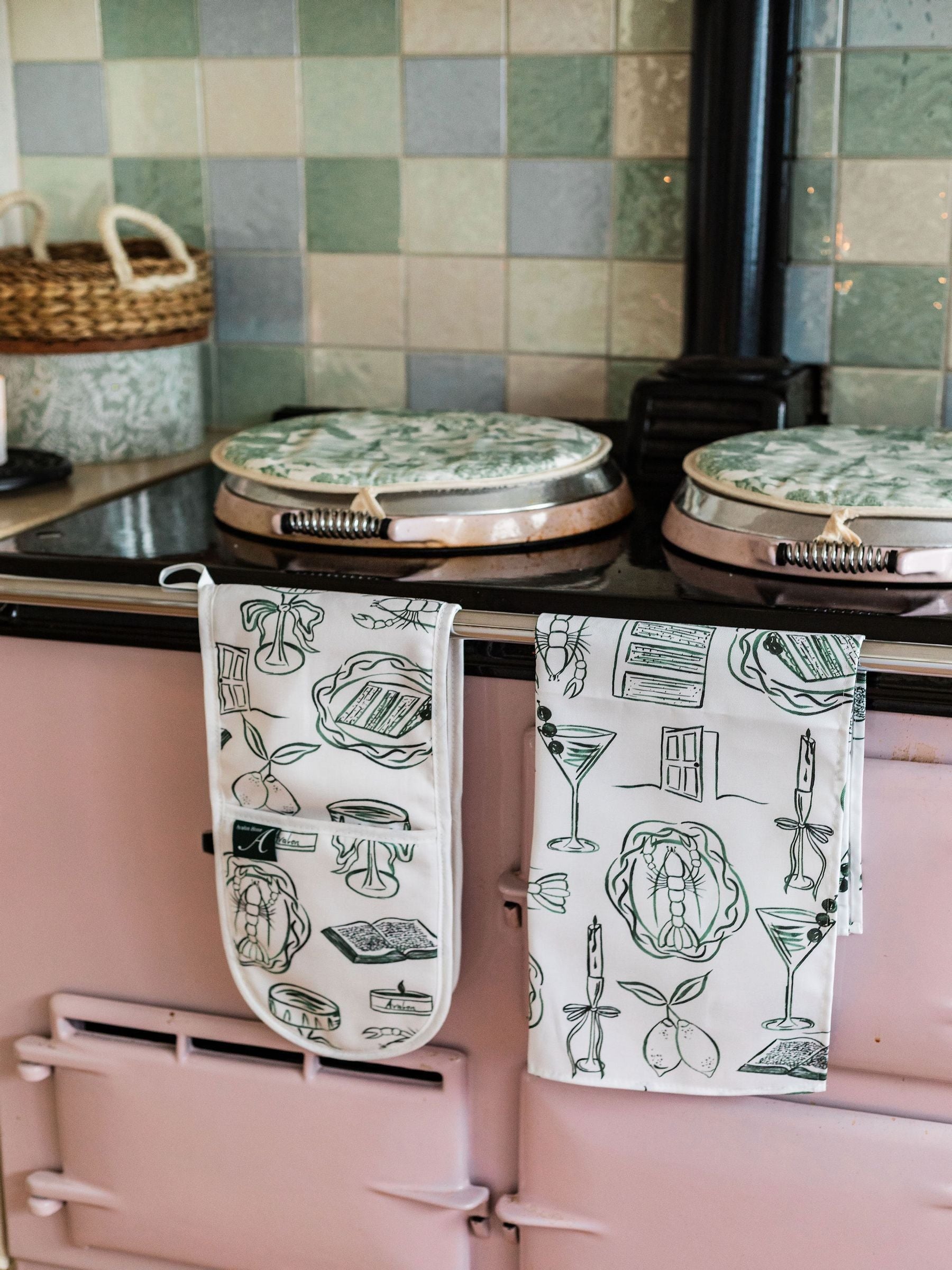 Avalon Home tea towel Green Just A Girl 45x68cm, UK version