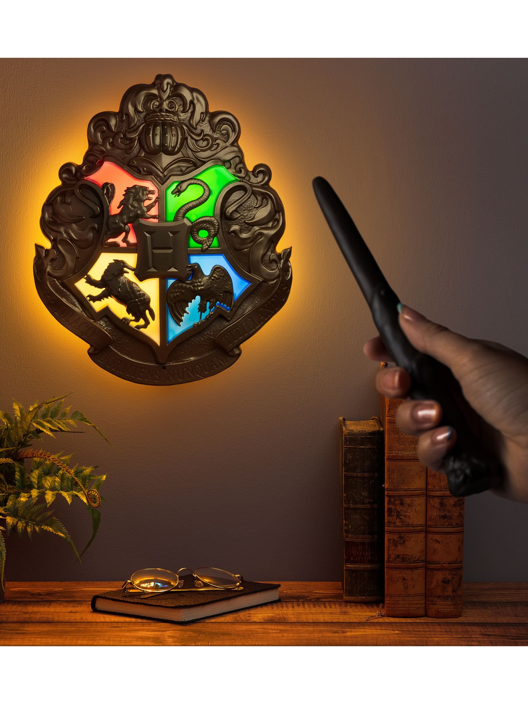Harry Potter Hogwarts Crest Light 35cm, imported from the UK