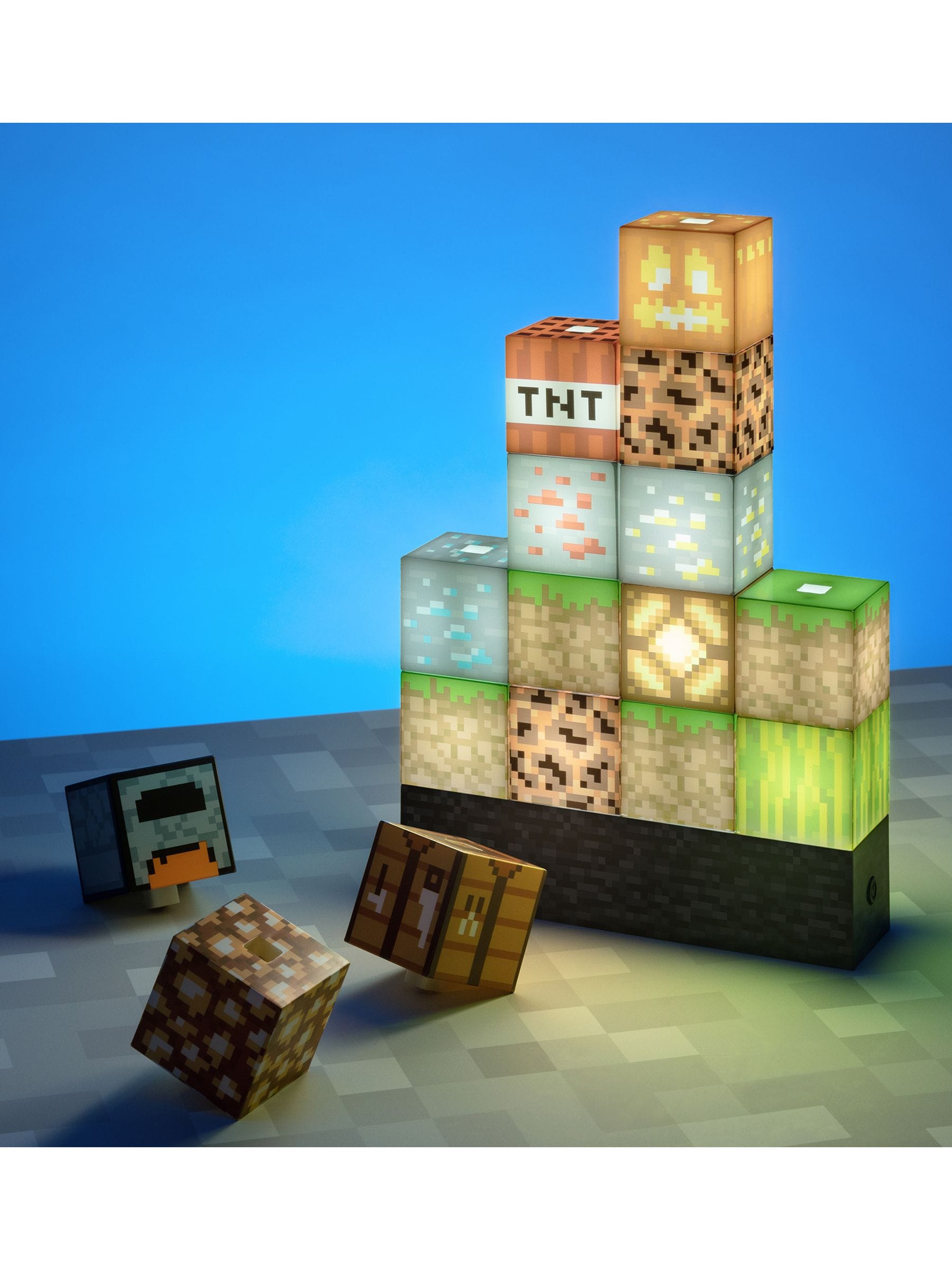 Minecraft block building light with 16 blocks (British brand)