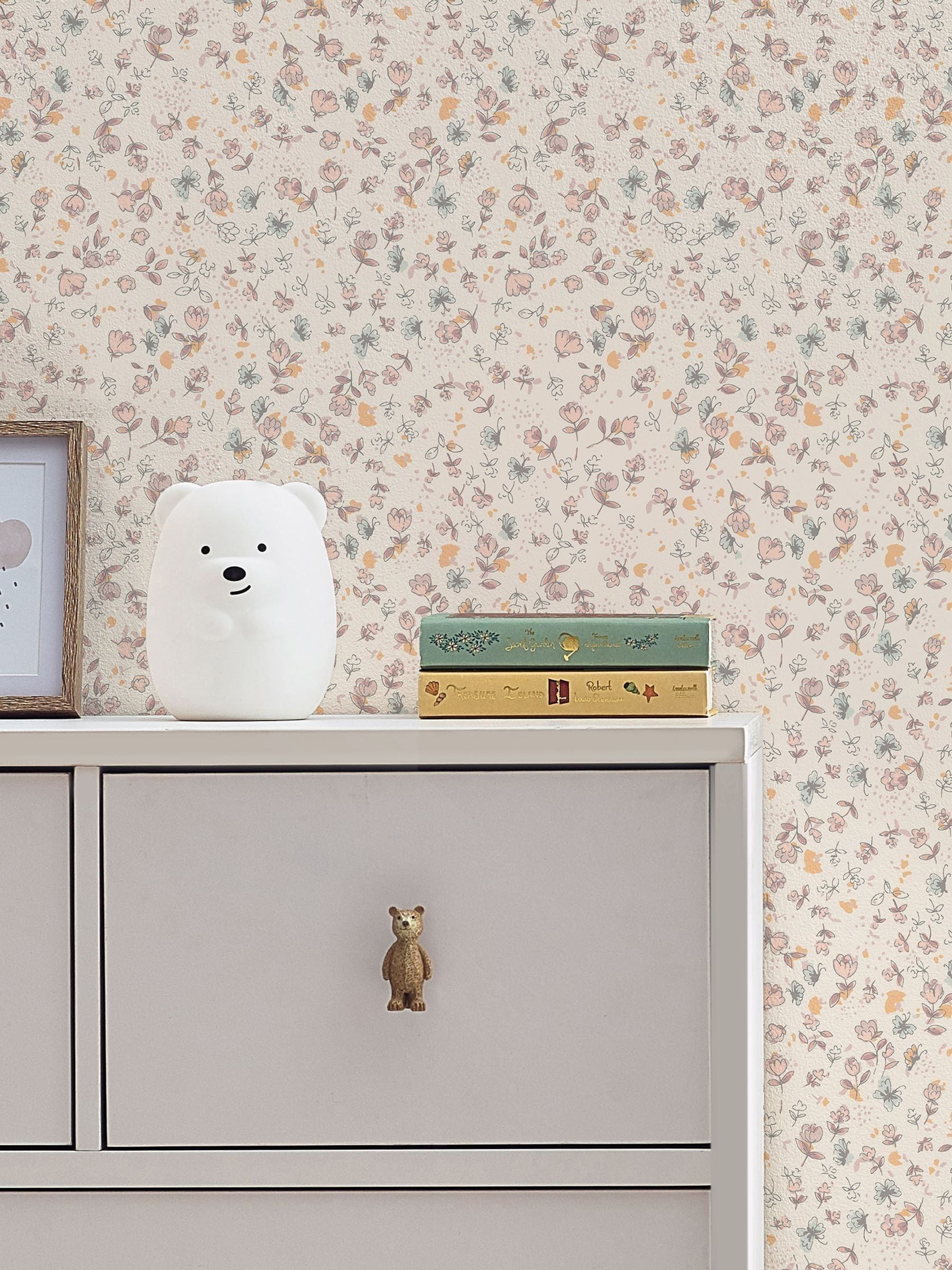 Calm ditsy floral wallpaper sample A4 - British product