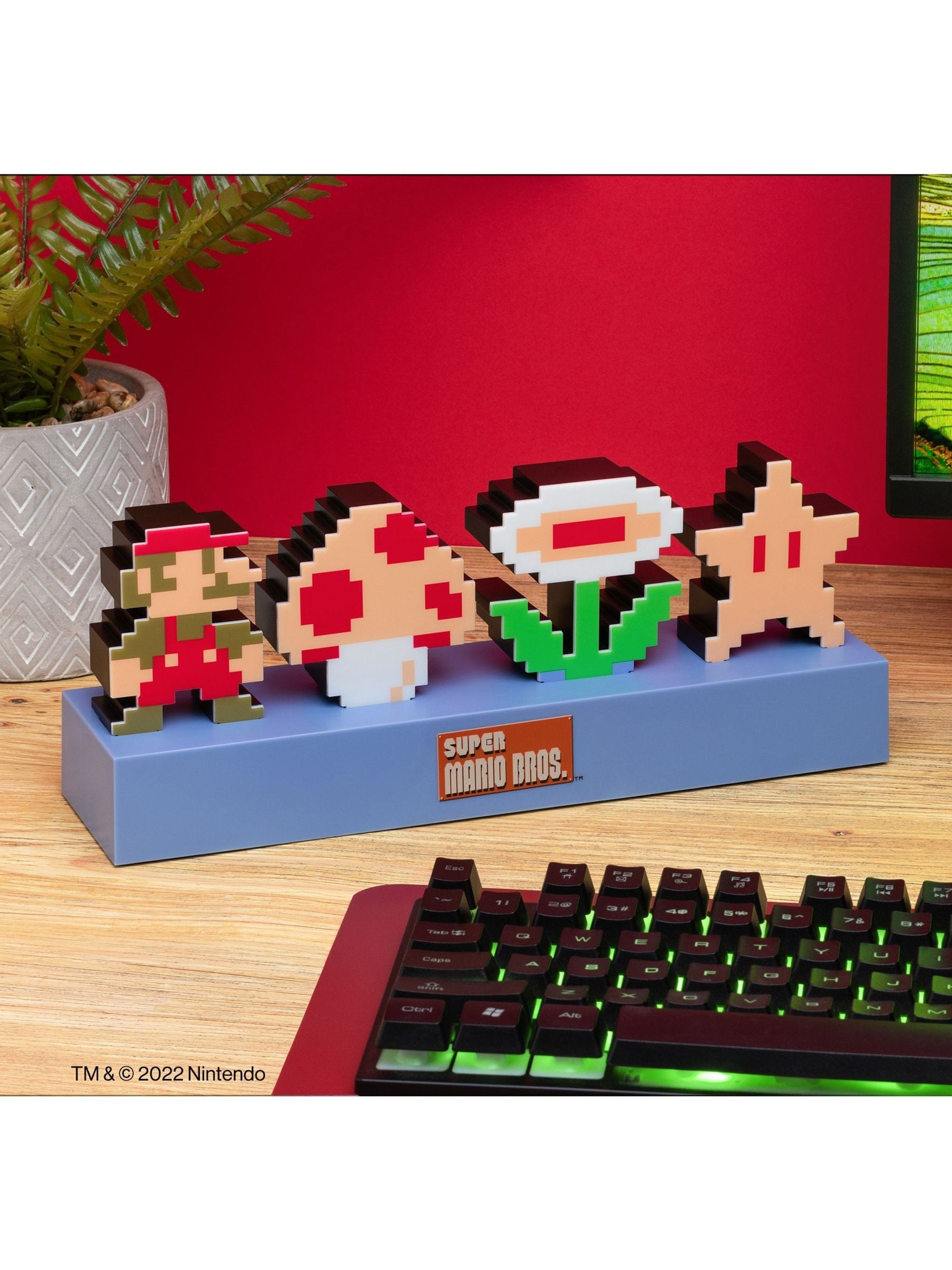 Nintendo Super Mario icons light 30cm - British product