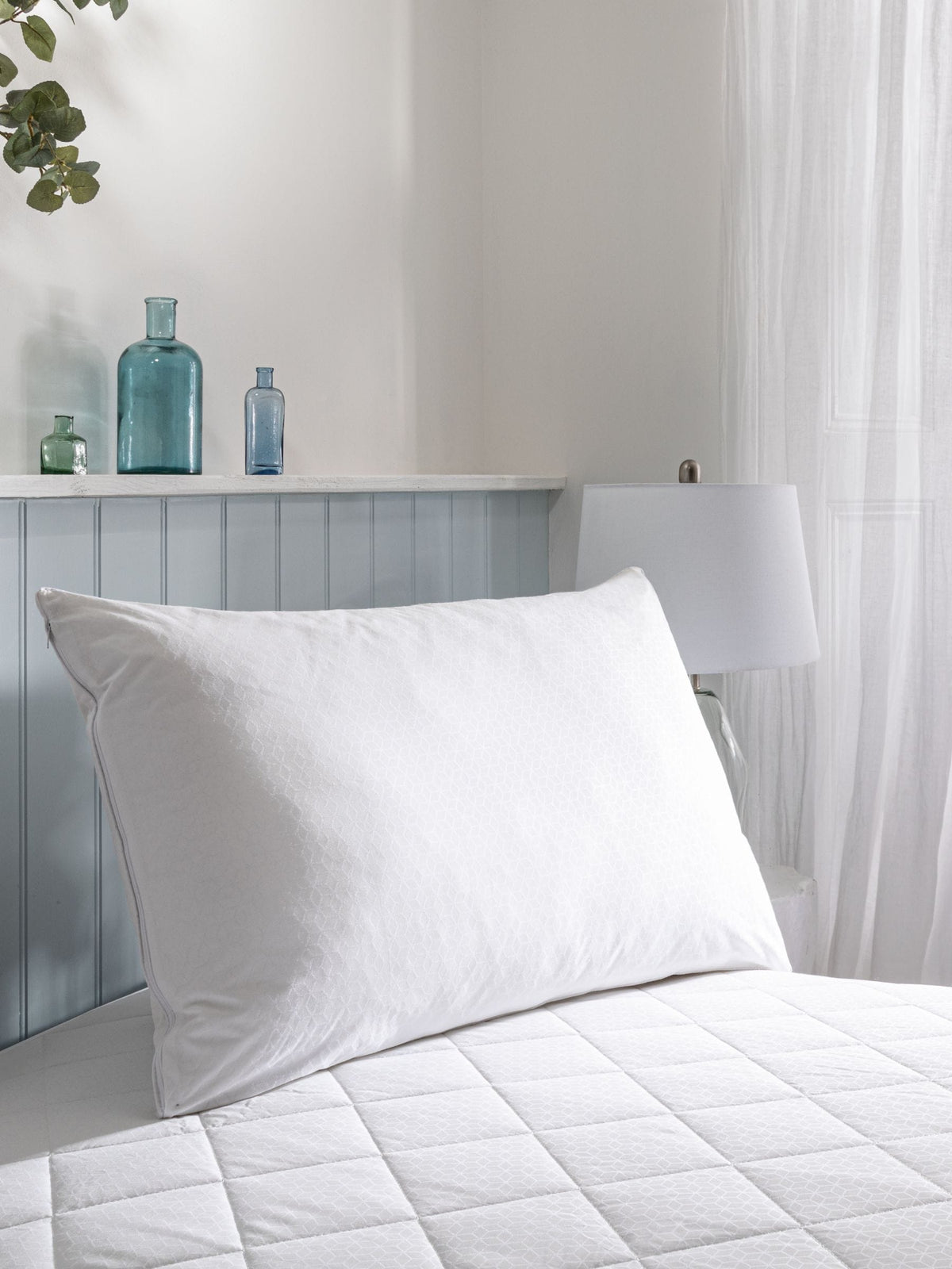 Activated Cooling White Mattress Protector - British product