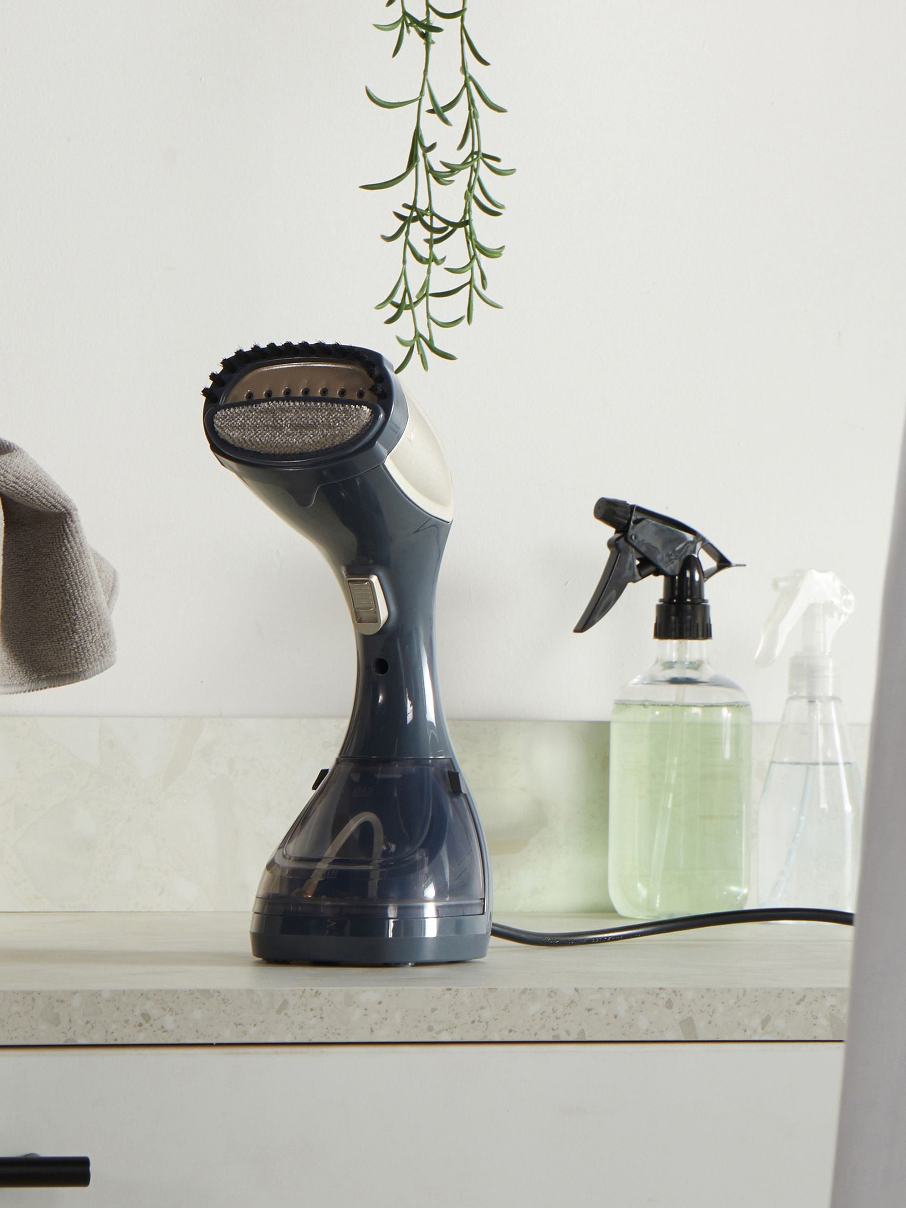Beldray grey handheld garment steamer 1100W, UK version