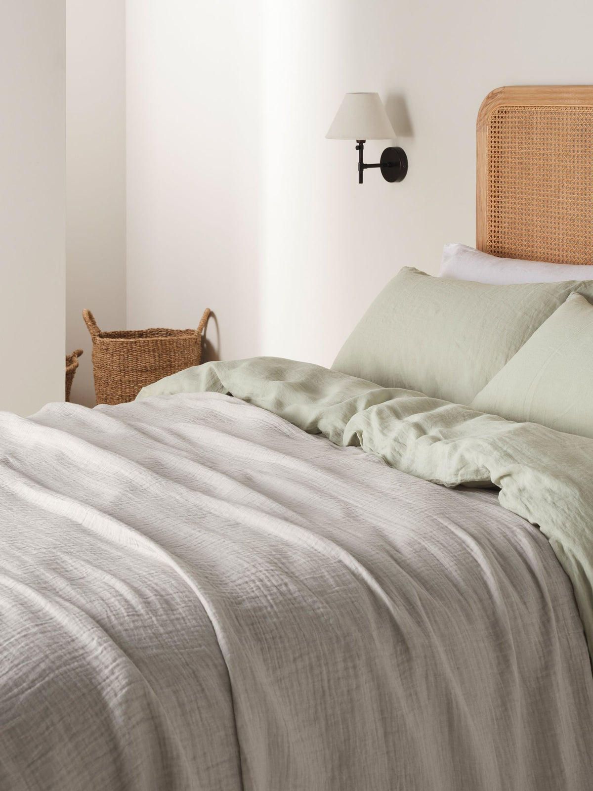Bedfolk Pink Linen Cotton Throw