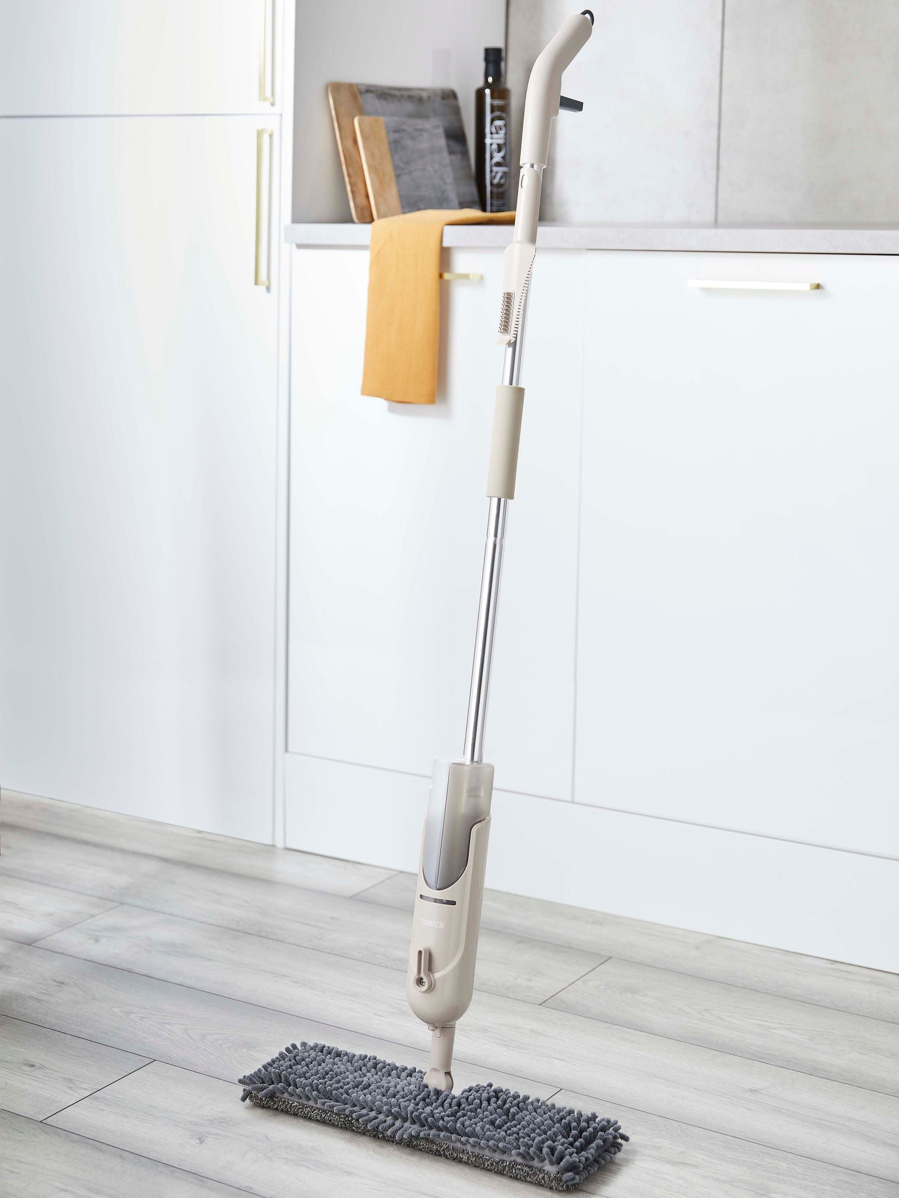 Tower dual container spray mop with microfibre pads - British product