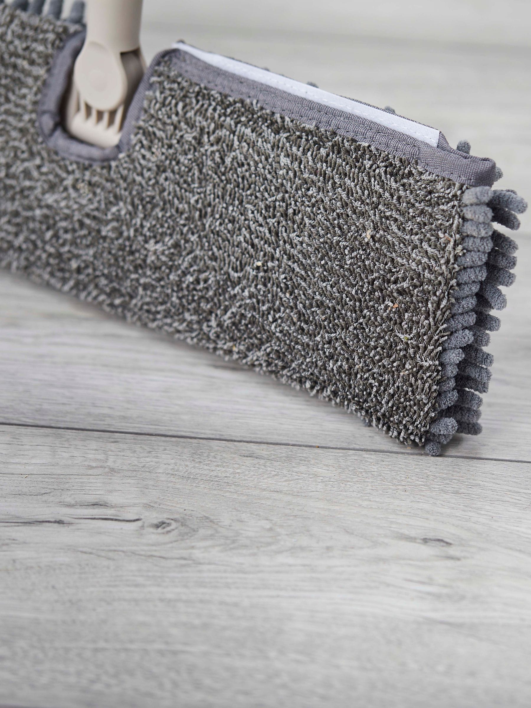 Tower dual container spray mop with microfibre pads - British product