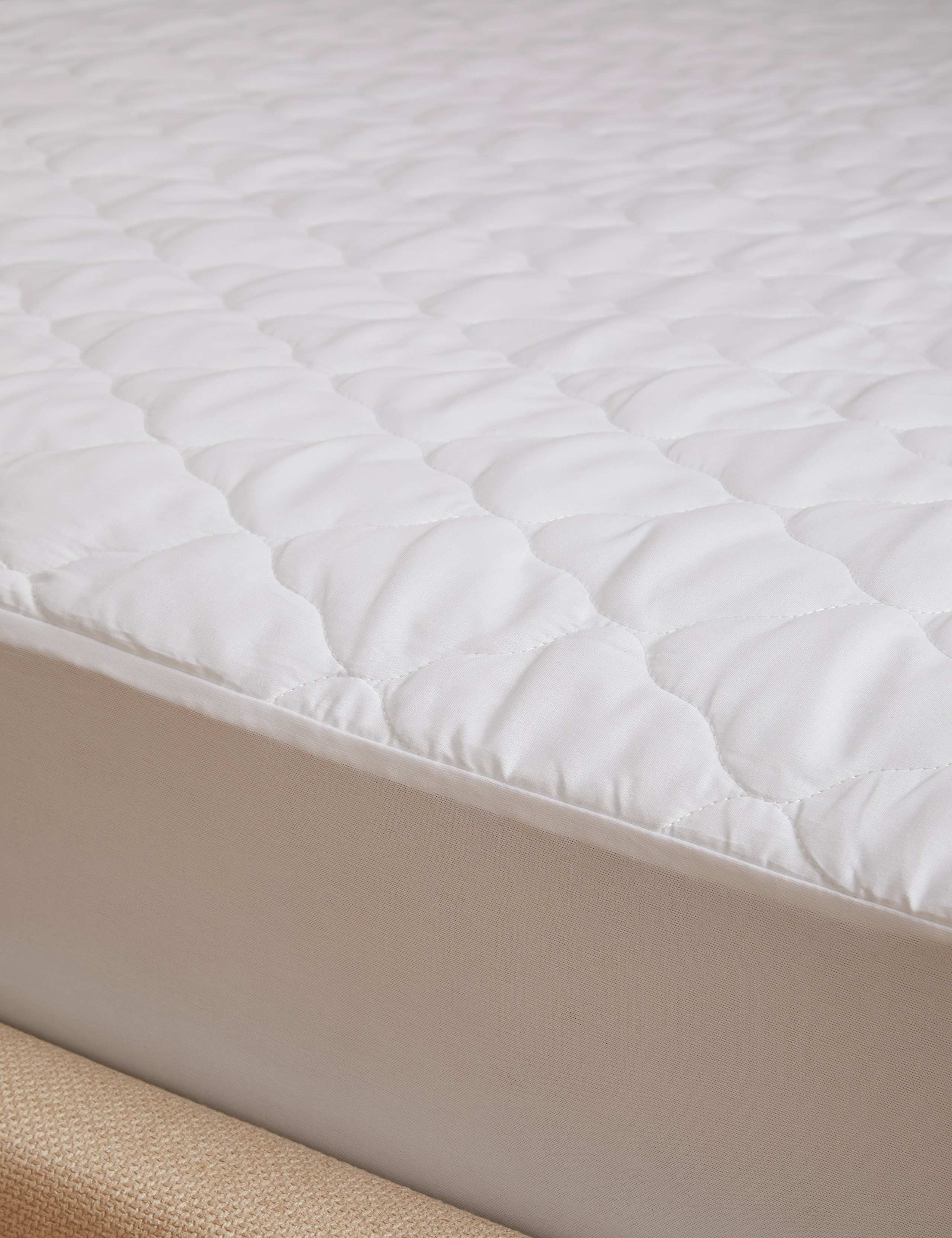 Sleep Solutions quilted waterproof extra deep mattress protector (British brand)