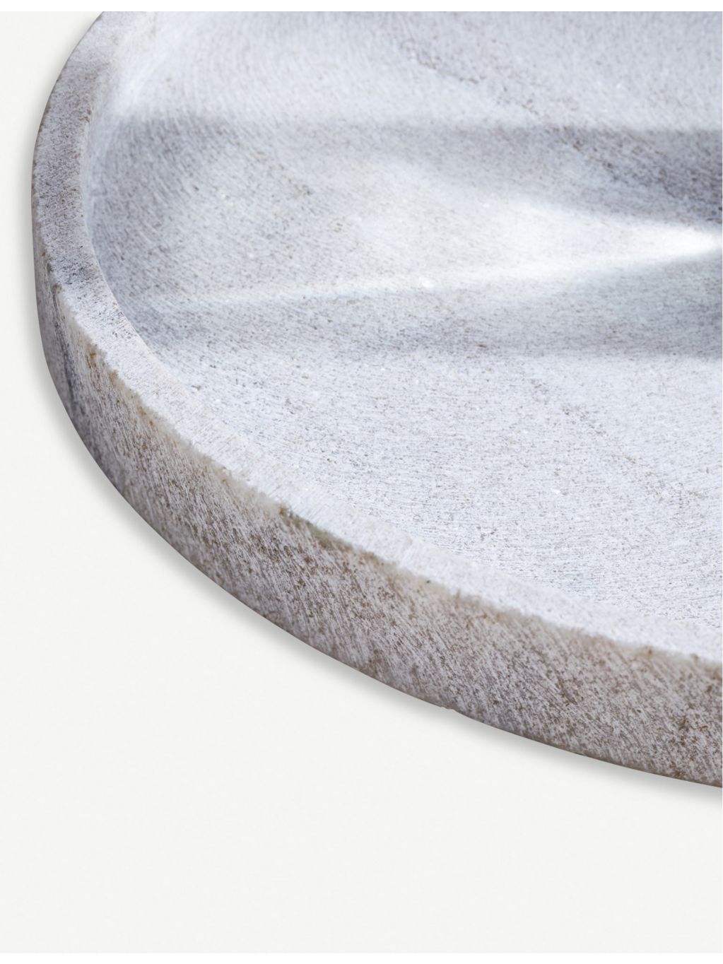 The White Company round marble serving board 28cm, imported from the UK