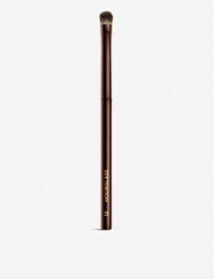 Hourglass No.12 bevelled eyeshadow brush, UK version