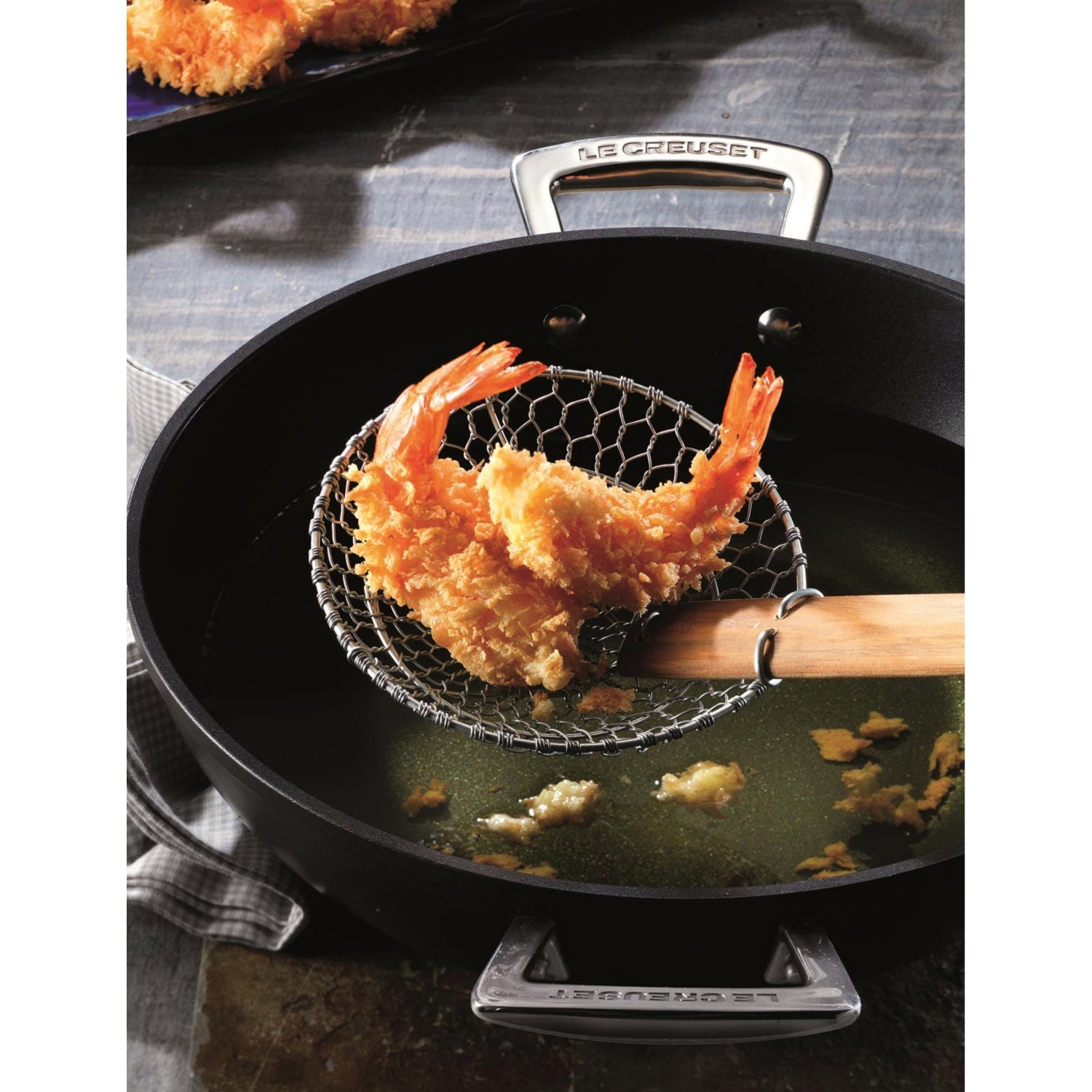 Le Creuset toughened non-stick aluminium wok 32cm, imported from the UK