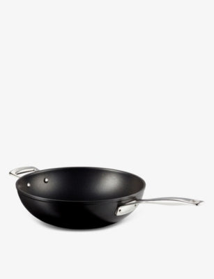 Le Creuset 30cm stir-fry pan with helper handle, UK version