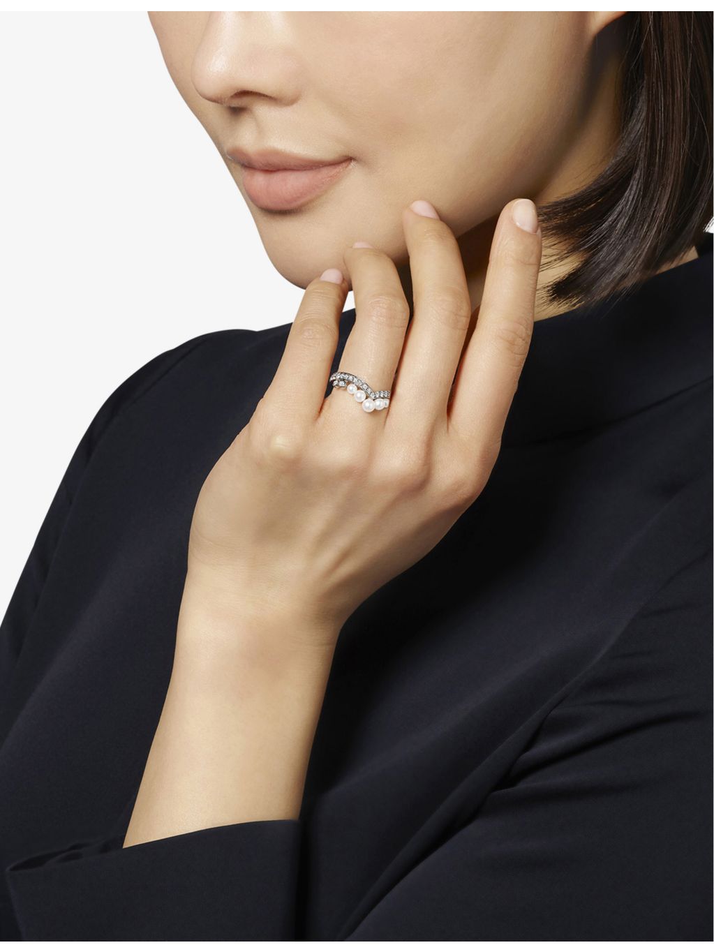 Chaumet 18ct white gold diamond and pearl ring, imported from the UK