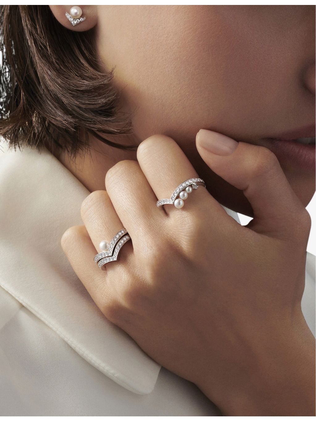 Chaumet Joséphine Aigrette 18ct white-gold and diamond ring, imported from the UK