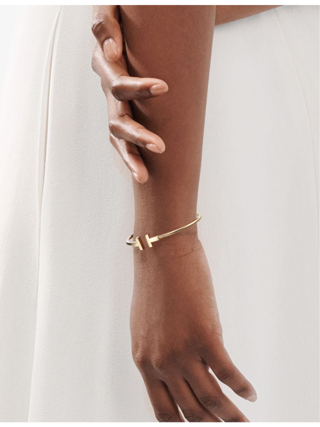 Tiffany & Co. T Wire bracelet 18ct yellow gold, UK version