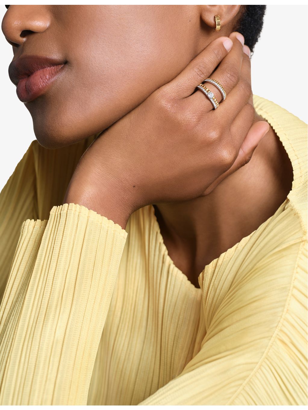Boucheron 18ct yellow gold single clip-on earring - British product