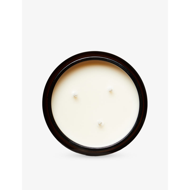 Earl of East candle Smoke & Musk 500ml, imported from the UK