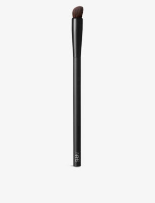 NARS #24 high-pigment eyeshadow brush (British brand)