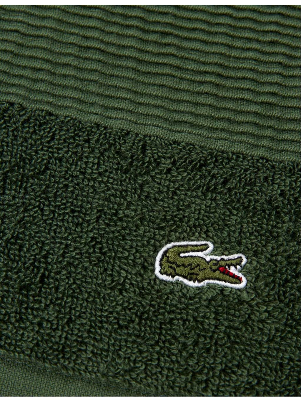 Lacoste bath towel with embroidered logo, 70x140cm - British product